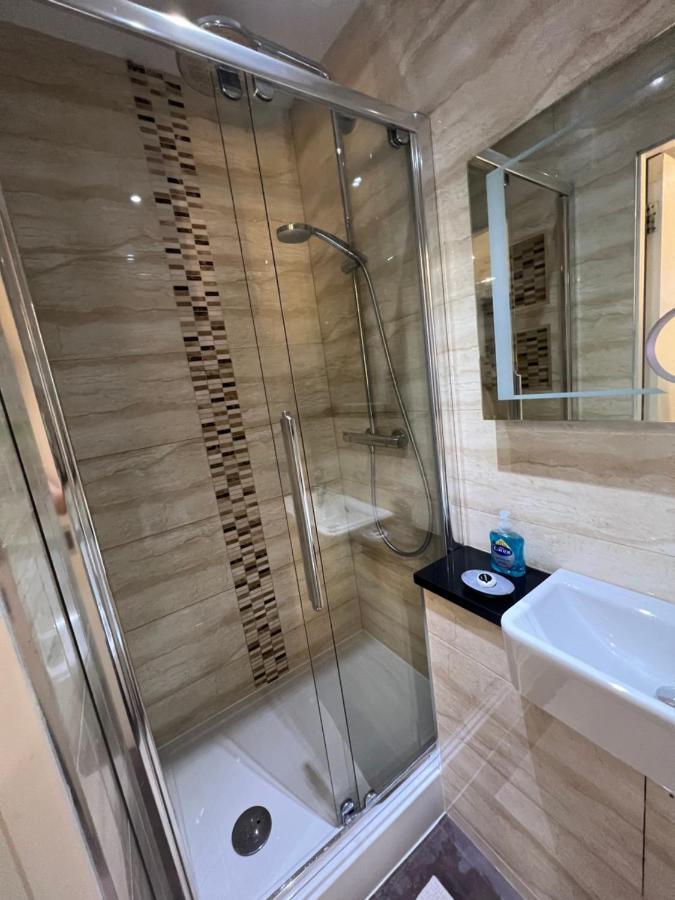 אדינבורו Luxury Double Room W/ Private Bathroom מראה חיצוני תמונה